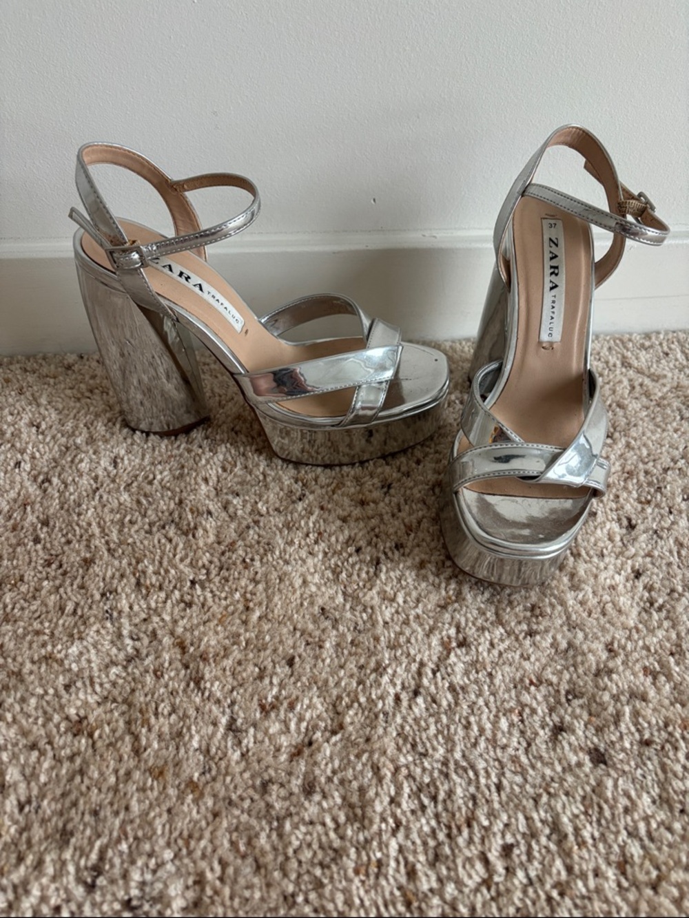 Zara Metallic Silver Platform Sandals with Chunky Heel open toe